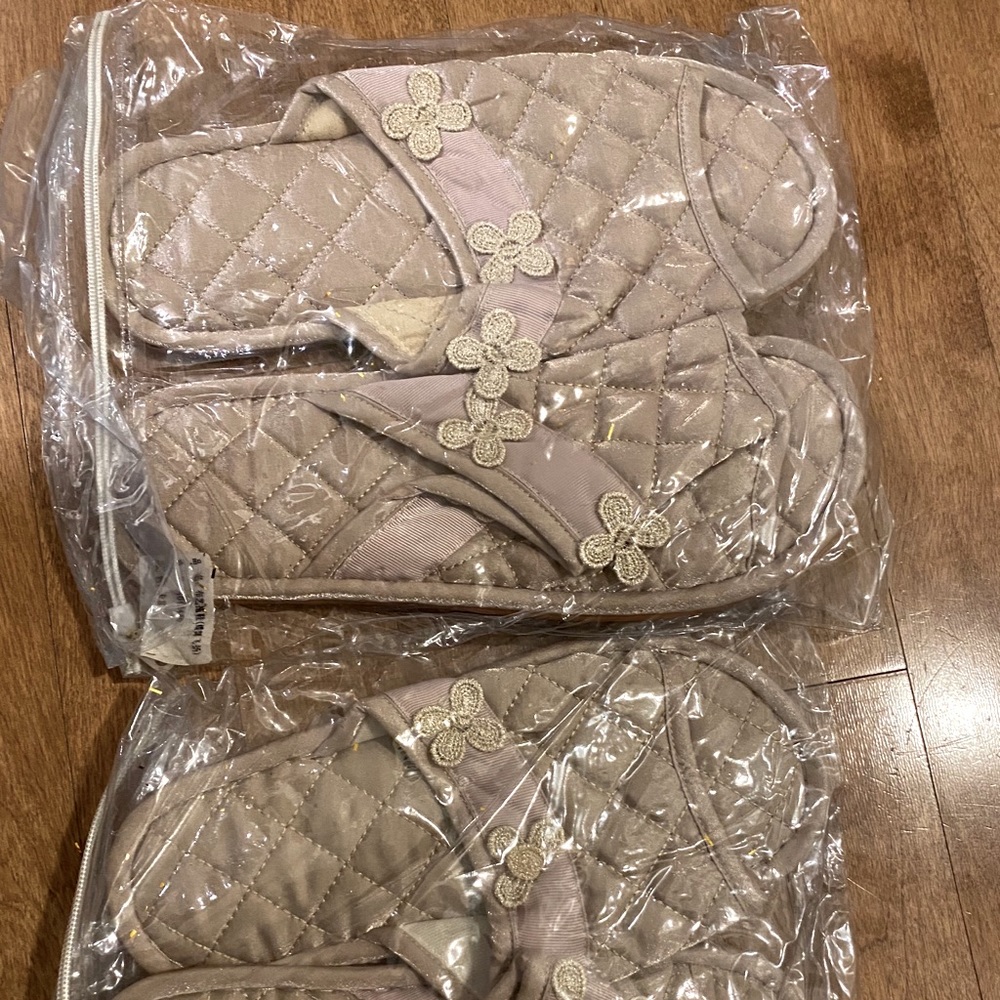 Brand new slippers size 43-44